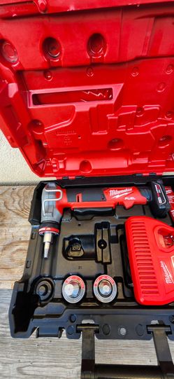 Milwaukee pex expander m12 fuel tool battery 3ah charger