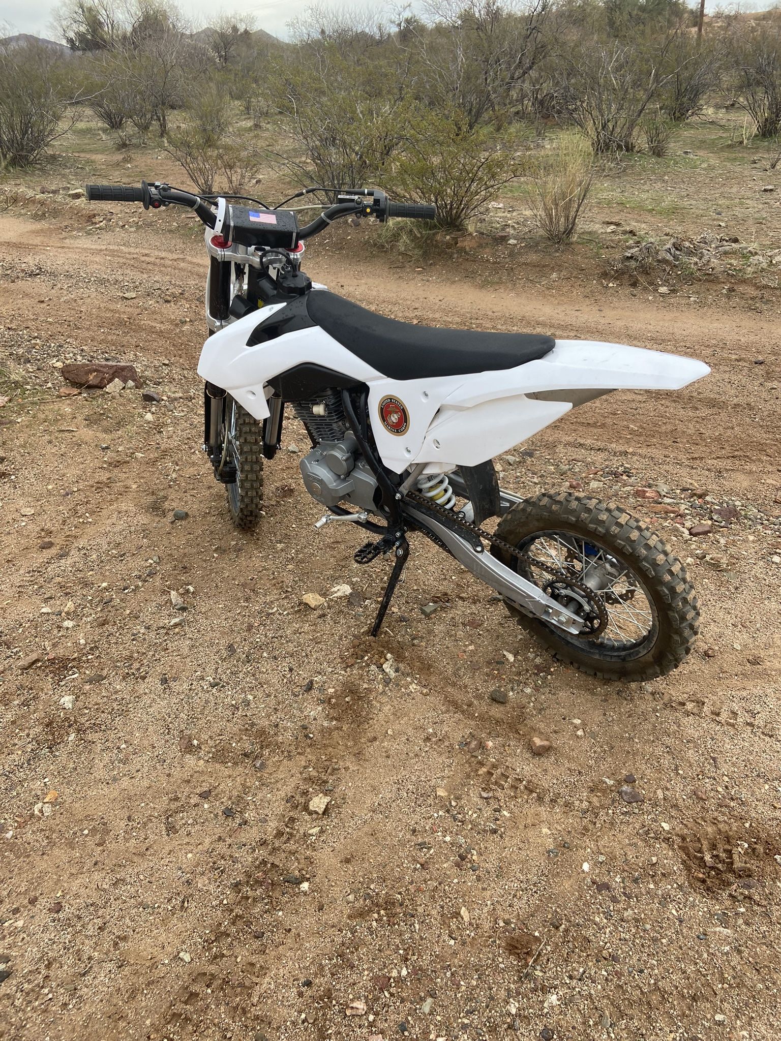 Dirt bike (2018 SSR SR189)