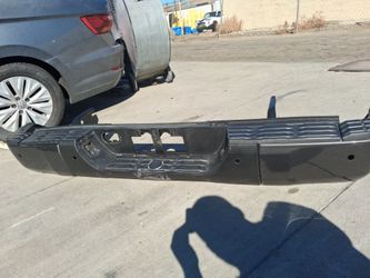 Toyota tundra bunper trasero 2014.  2021