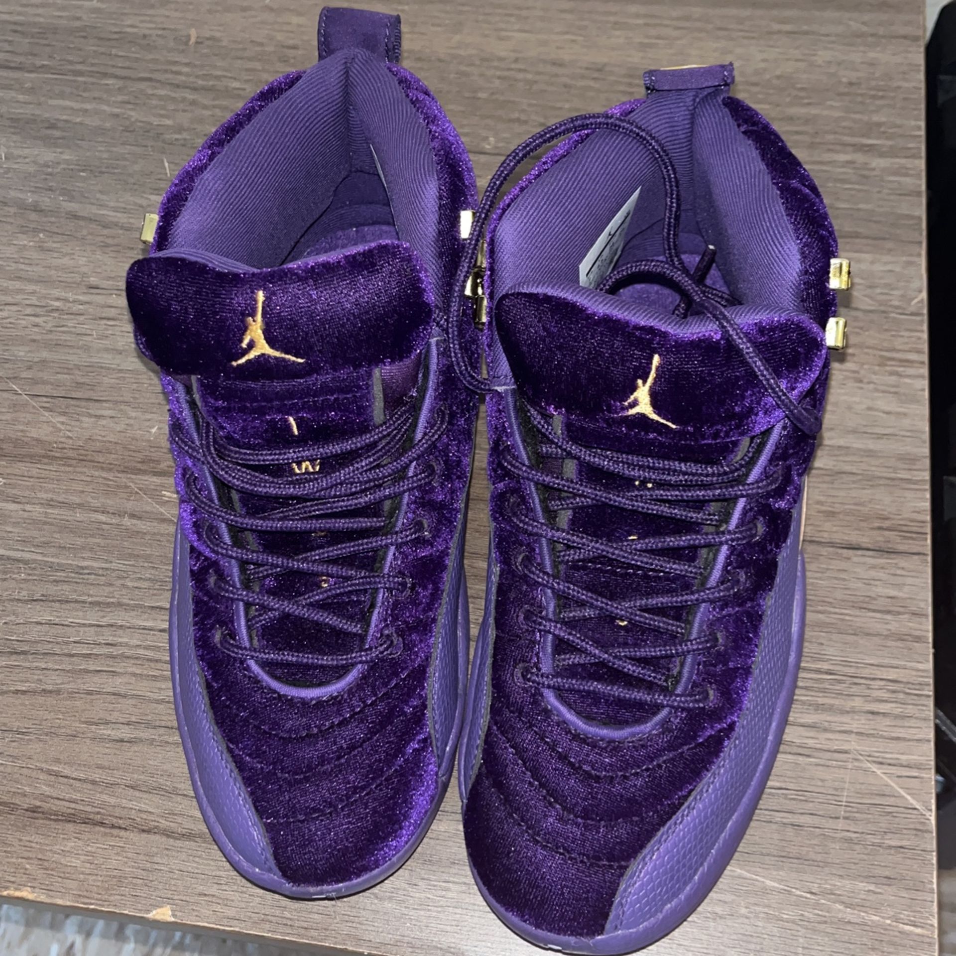 Air Jordan 12 Gs Hyper Violet Purple