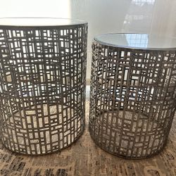 Ollegard 2 Piece Nesting Tables