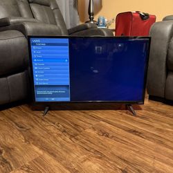 VIZIO 32-Inch 720p Smart LED TV D32H-D1