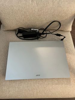Newish Acer Windows 11 Laptop 2025