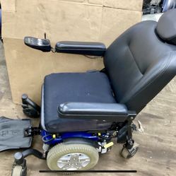 Permobil Quantum Q6 Power Wheelchair. 