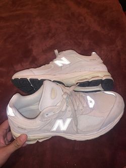 New Balance 2002r