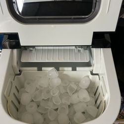 Portable Electronic Ice Maker