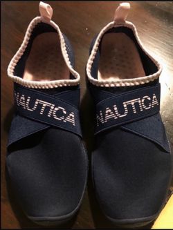 Brand New Size 7 Nautica's