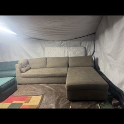 Couch Good Condition Clean We Sell All The Time Delivery 40 Local 
