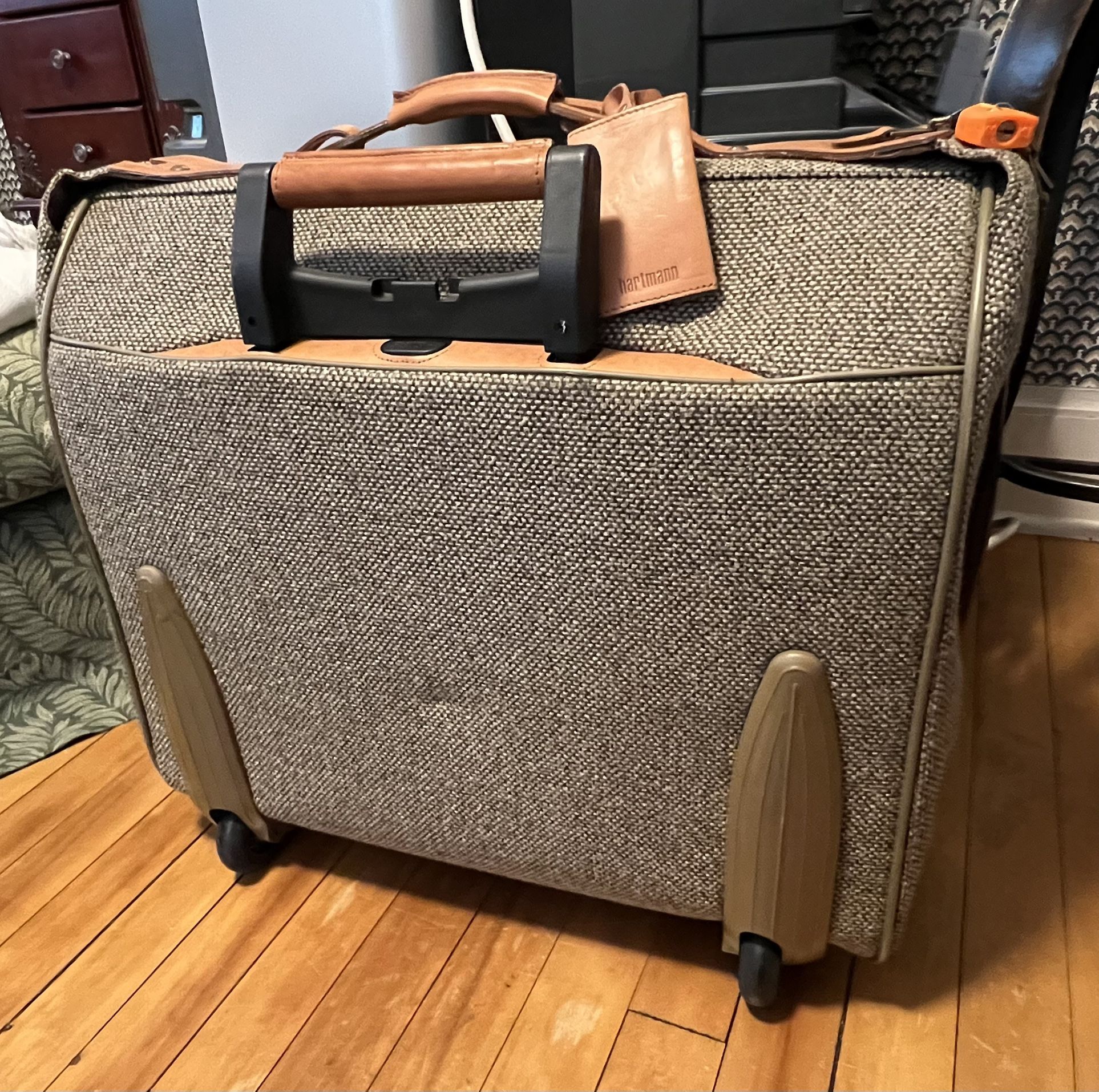 Hartmann Tweed and Leather Suitcase Luggage Travel Bag on Wheels