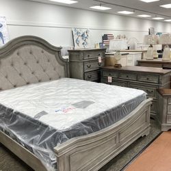 New King Bedroom Set 🔥🔥 IN STOCK 