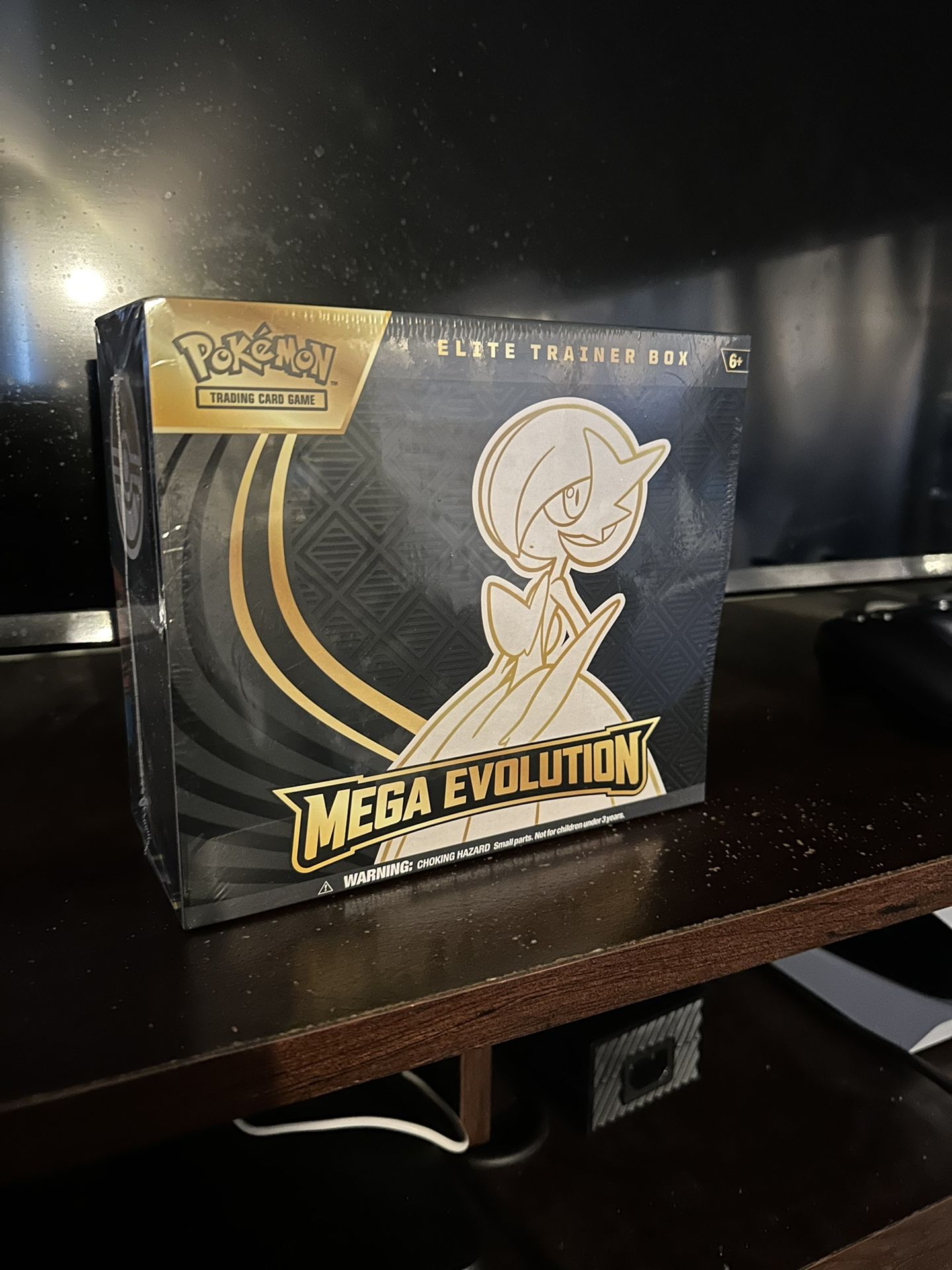 pokémon trading card game: mega evolution elite trainer box- gardevoir Mega Evolution Bundle: Mega Gardevoir ETB + Kangaskhan ex Box (19 Packs) –  Fine Toys Ltd main image 1