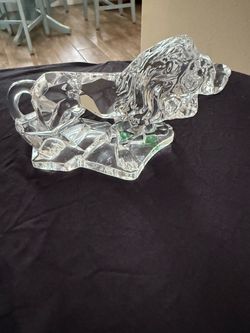 24% lead crystal Lion