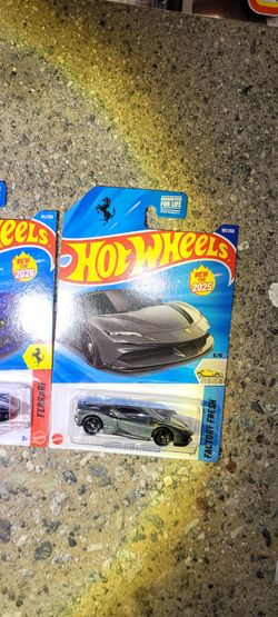 Hot Wheels Ferrari Factory Fresh 2025 Die-Cast Car