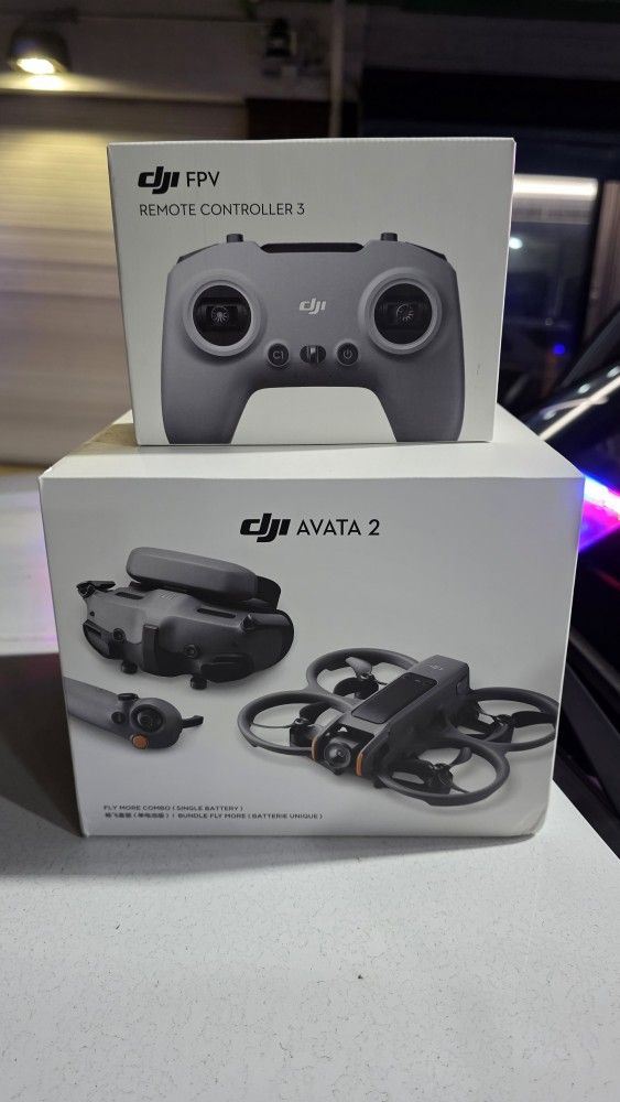 DJI Avata 2 Fly More Combo, RC Motion 3, FPV Controller 3, Motion 3 Goggles, 3 Batteries
