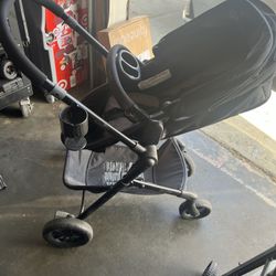Even Flo Pivot Stroller
