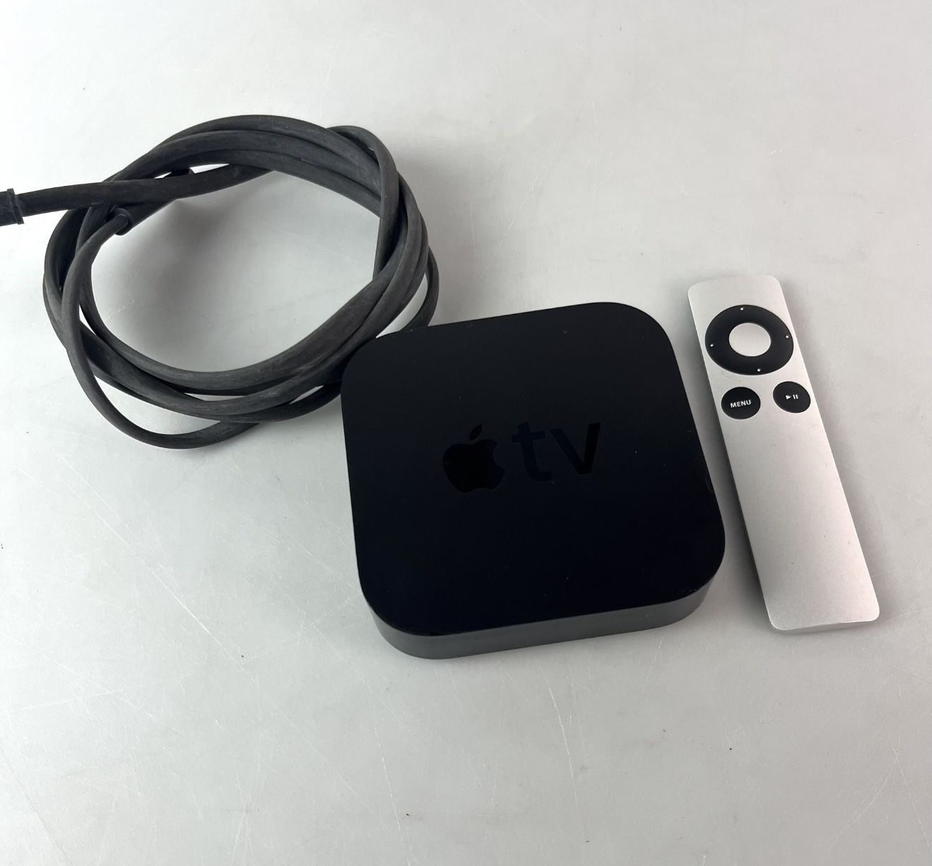Apple TV (2nd Generation) 8GB Media Streamer - A1378