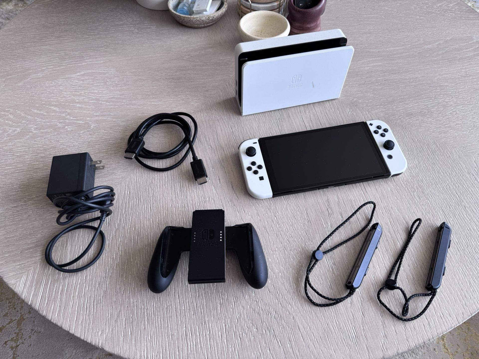 Nintendo Switch OLED (white)