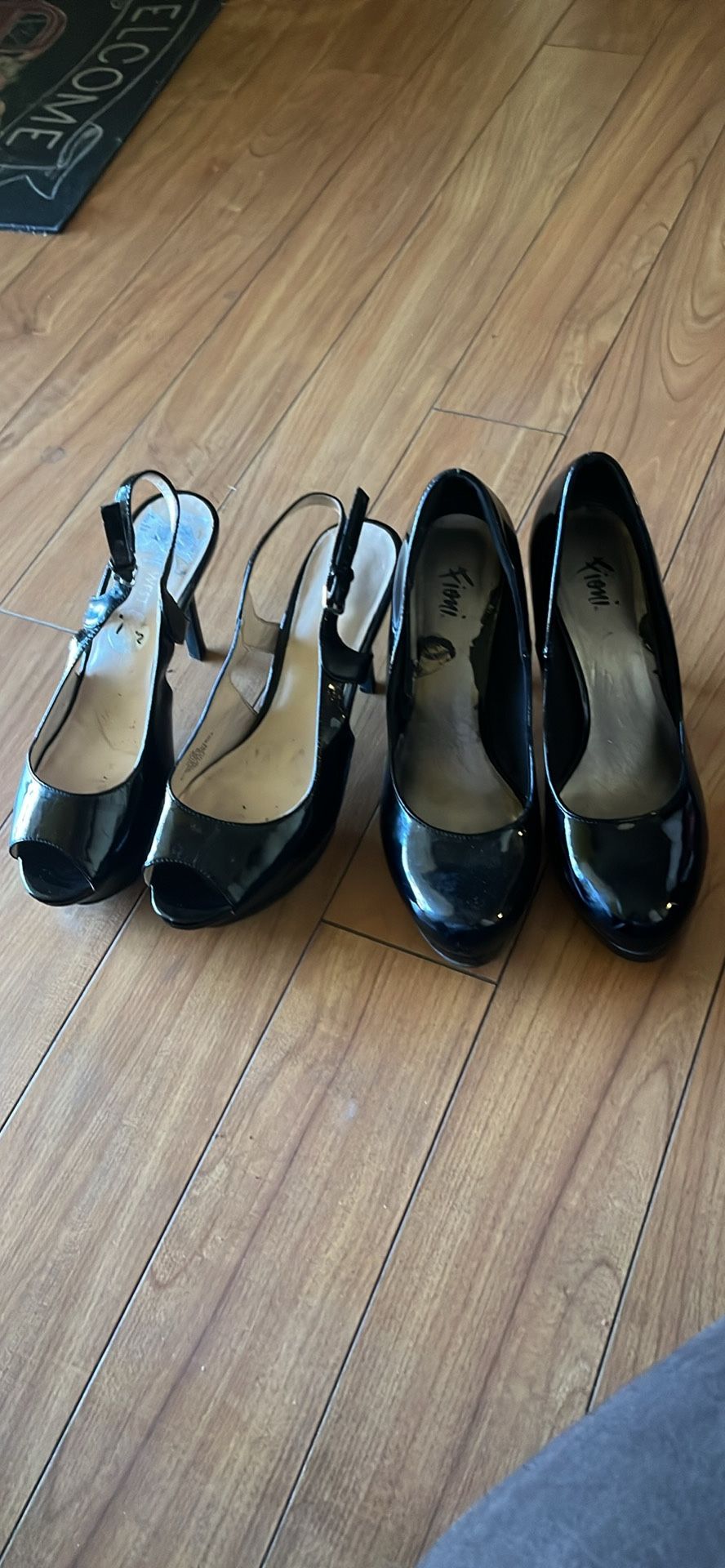 Beautiful Patent Leather Black Heels Size 7.5/8