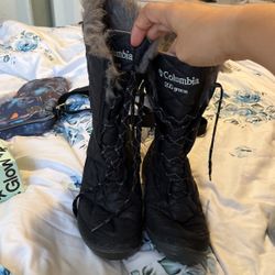 Columbia Black Boots For Snow Or Hiking 6.5