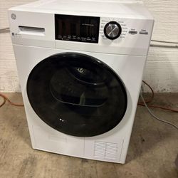 GE WHITE FRONT LOAD DRYER ALMOST NEW 