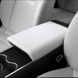Spigen Center Console Armrest Cover for Legacy Tesla Model Y & 3 - White
Only Model Y (2020-2024) & Model 3 (2017-2023) [Not Compatible with Model Y J