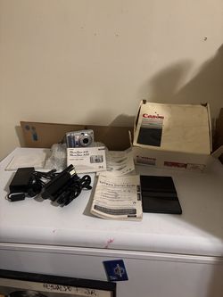 This is a canon, never used. I kept it for a while never used it. I’m letting it go for $25. Those collectors out there give me a ring and we’ll talk.