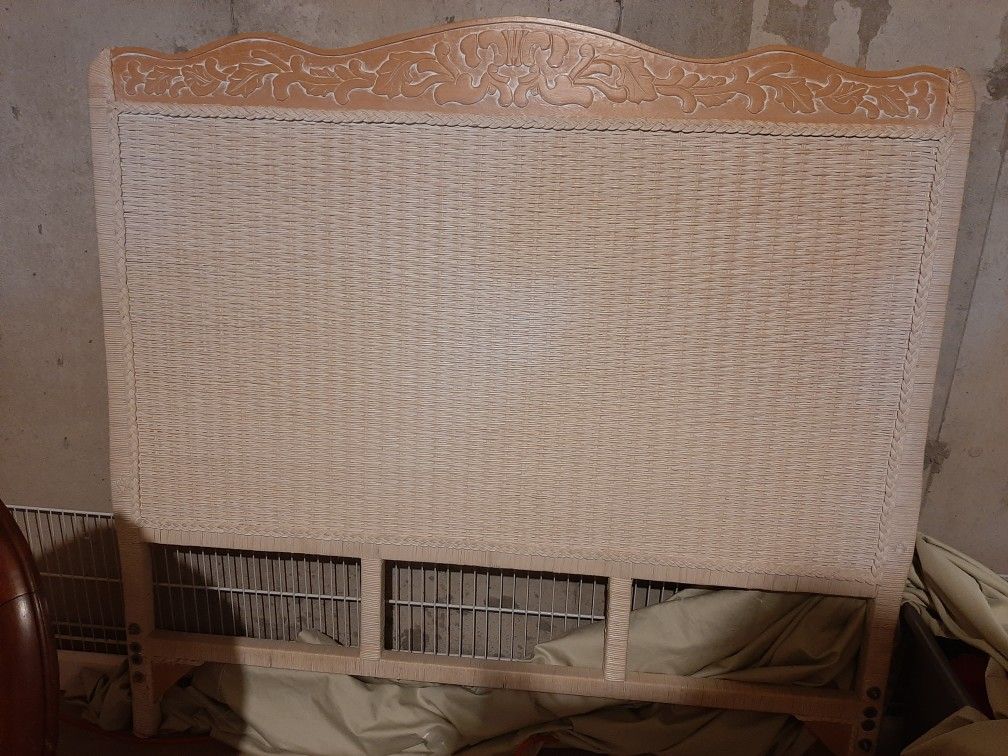 Pier one queen size wicker headboard