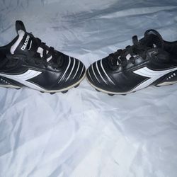 Diadora Kids Youth Soccer Cleats.9.5