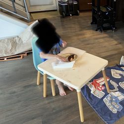 Melissa & Doug Table & Chairs