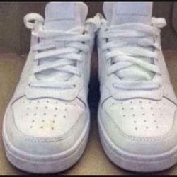  NIKE COURT BOROUGH LOW 2 (GS) SIZE 5 YOUTH