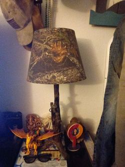 Real Tree/ Mossy Oak Lamp