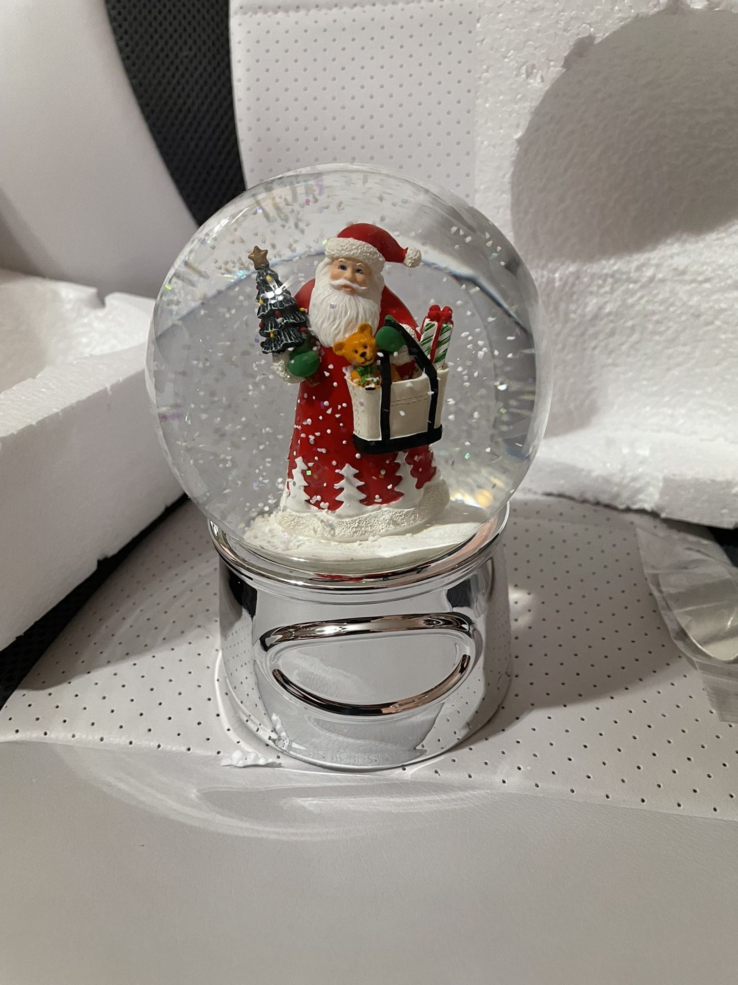 Land’s End Snow Globe 