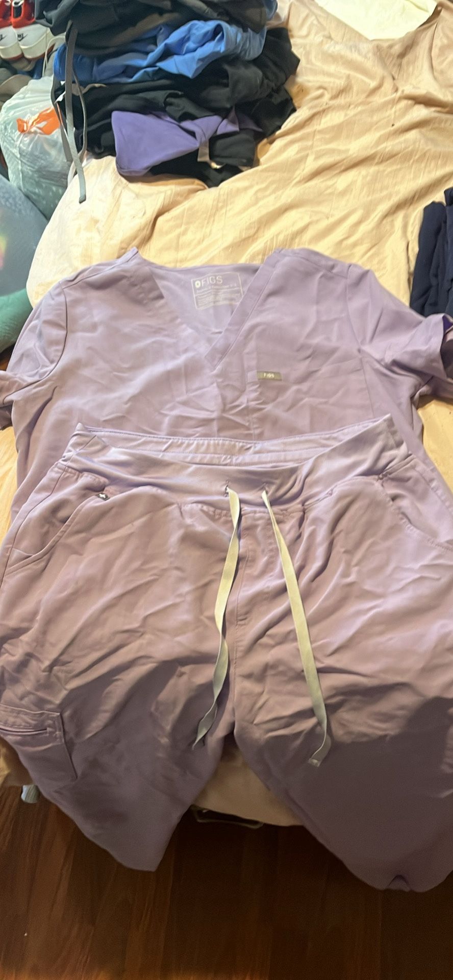 FIGS scrubs
