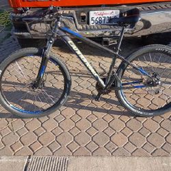 Cannondale trail 5 Bike Very good condition 