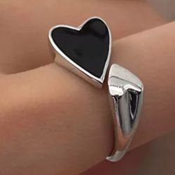 Black Heart Wrap Ringp