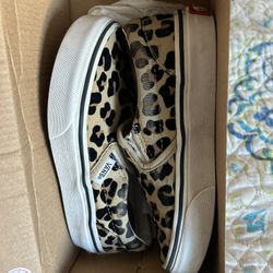 Girls Vans (12 Kids)