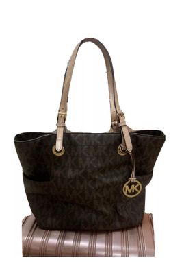 Michael Kors Jet Set Tote