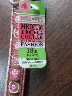 NEW UNUSED MEDIUM FASHION DOG COLLAR 