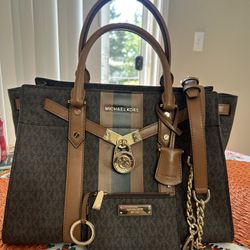 Michael Kors Purse And Wallet Set