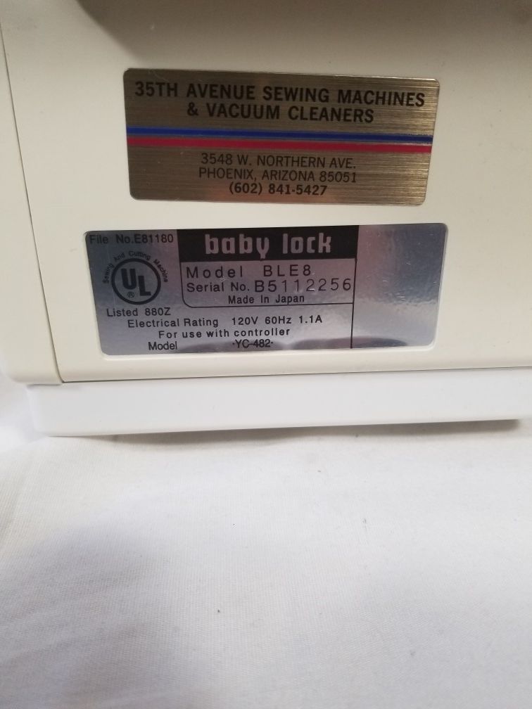 Baby Lock Evolve BLE8 Jet Air Threading Serger for Sale in Chandler, AZ