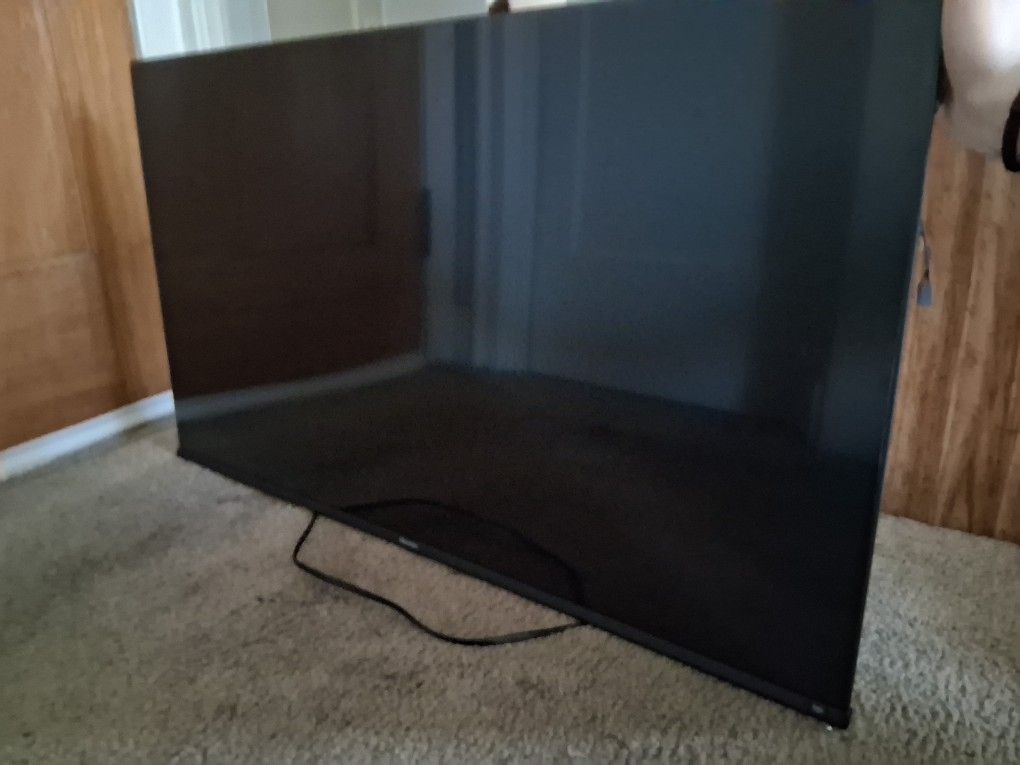 43 inch 2024 Hisense QLED 4K TV With AmazonFire