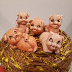 5 Vintage Miniature Pink Piglets Bone China 2 inch Long.   F4
