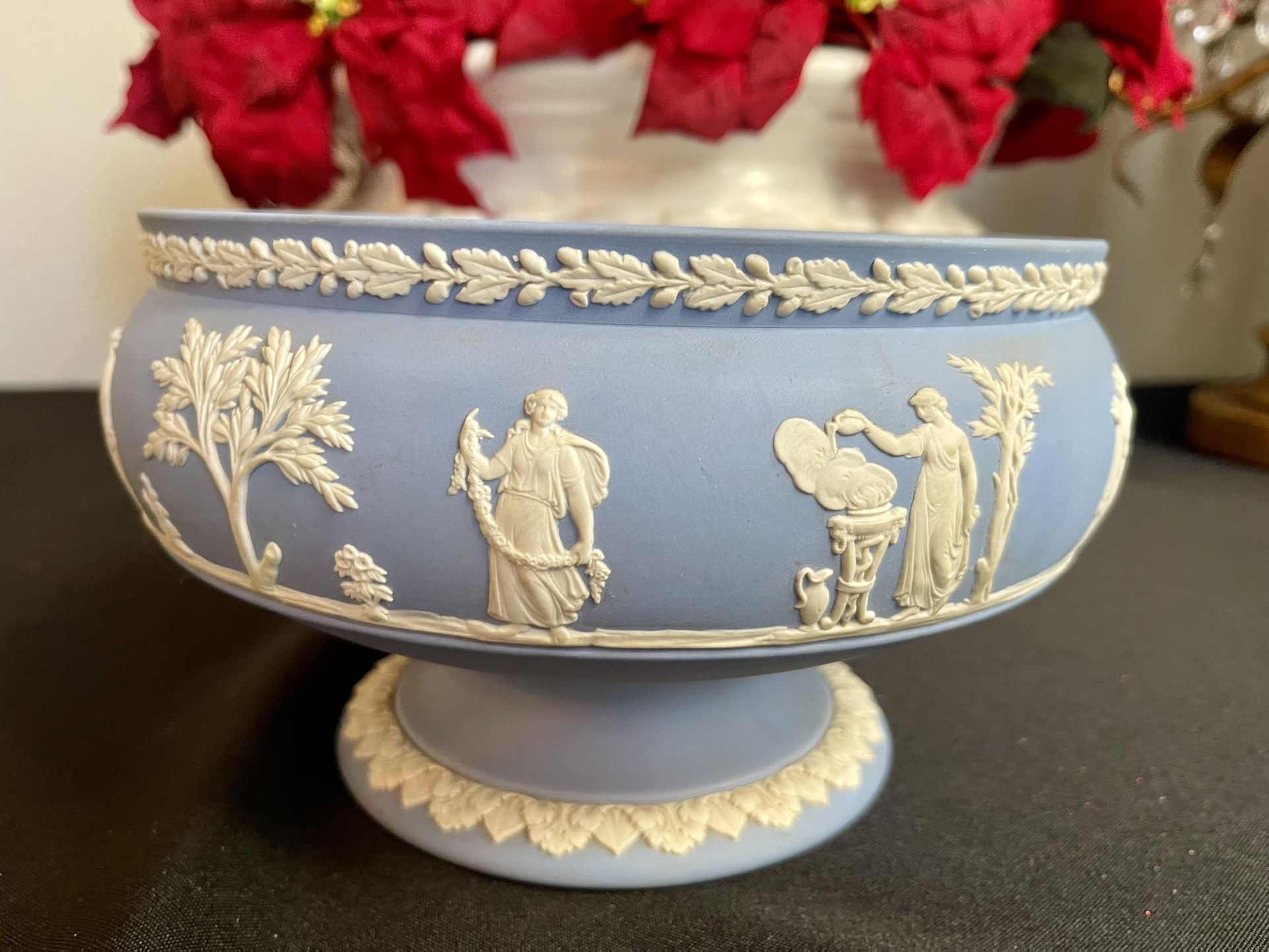 ❤️ESTATE SALE❤️ Vintage Holiday Magic in Classic Wedgwood Blue 💙