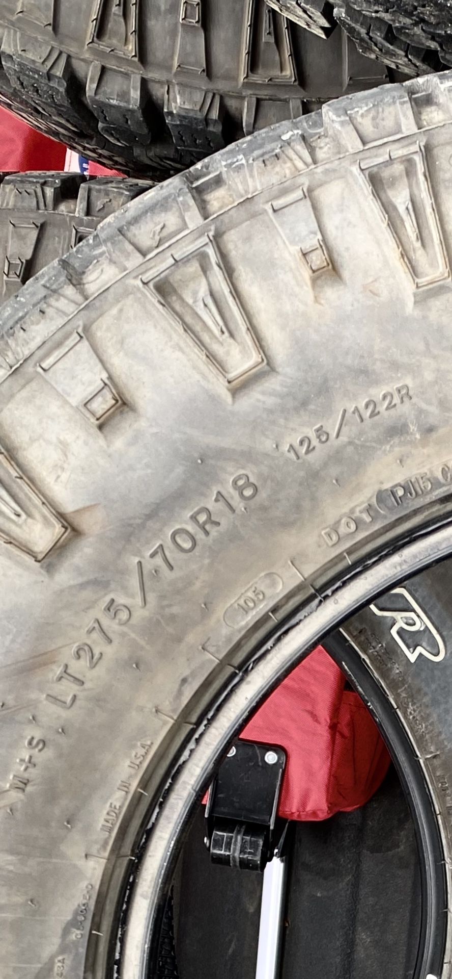 Goodyear Wrangler 275/70R18