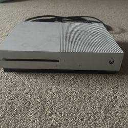 White Xbox One S (1 TB) 