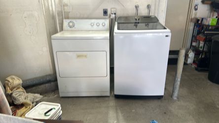 Samsung washer and Kirkland Gas Dryer