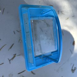 Fish tank - 5$ Good Condition Used As Shown 