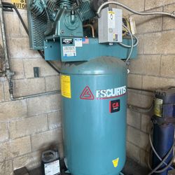 FS Curtis Heavy Duty Air compressor 80 Gallon Tank