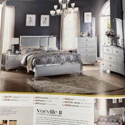 5PC Voeville II Bedroom Set (Q)