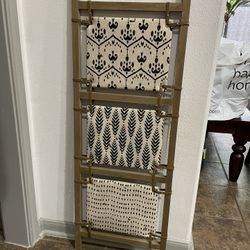 Decorative Pin 📌 Board